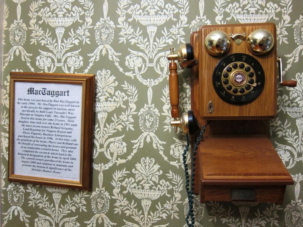 Danner House B&B Bed & Breakfast 3*